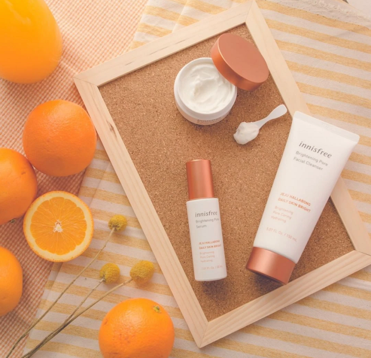Sữa Rửa Mặt Làm Sạch Sâu Innisfree Brightening Pore Facial Cleanser 150ml