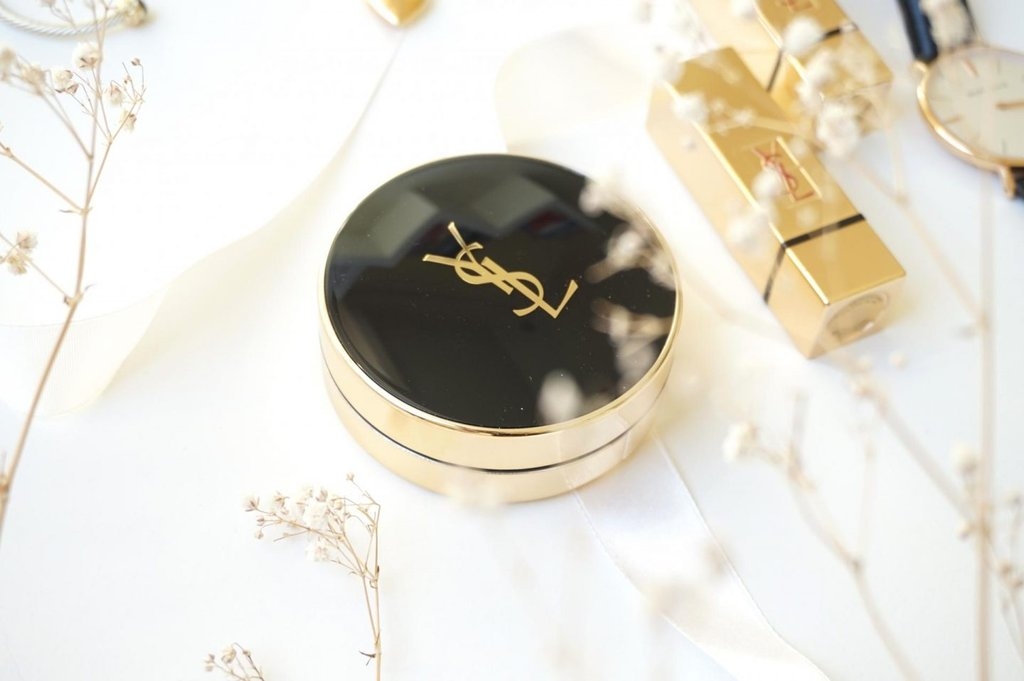 Cushion YSL Fusion Ink Foudation 14g #10 Limited Edition