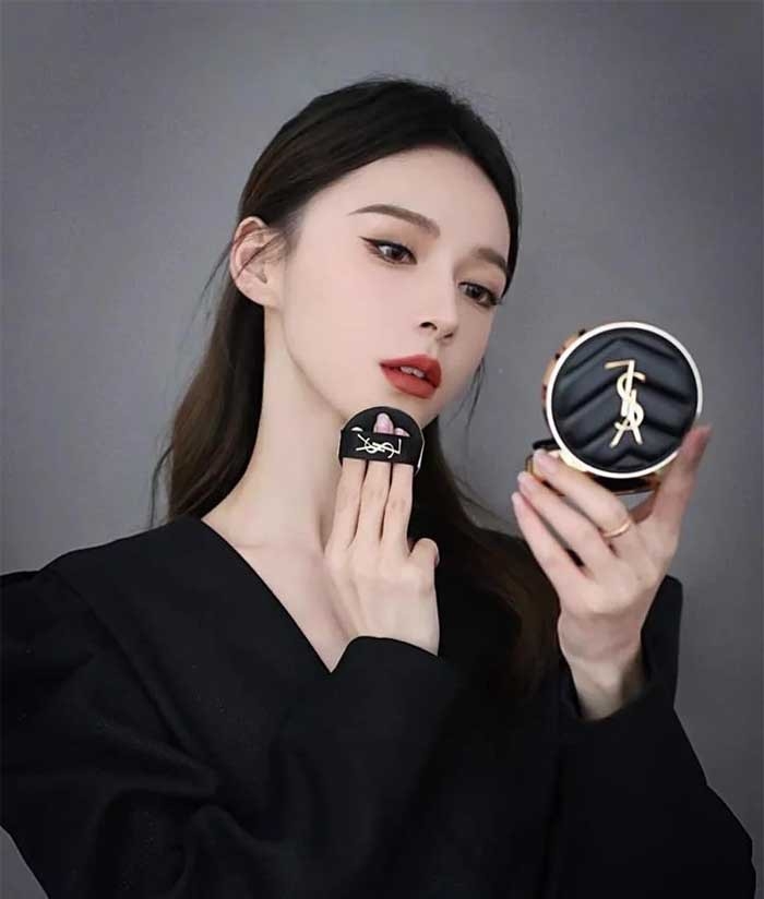 Phấn Nước YSL Le Cushion Encre De Peau Luminous Matte Cushion Foundation #20 14Gr