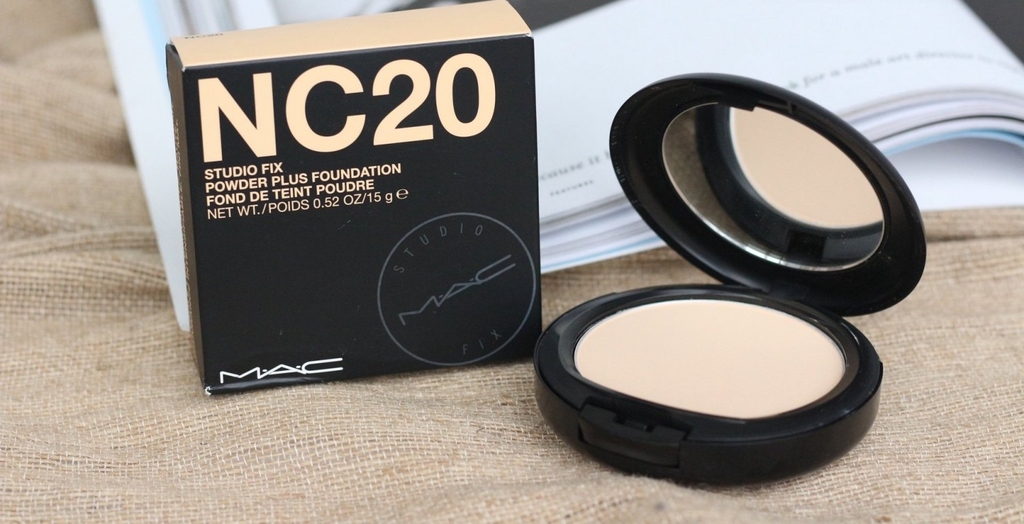 Phấn Phủ MAC Studio Fix Powder Plus Foudation #NC20