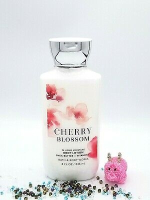 Sữa Dưỡng Thể Bath & Body Works Cherry Blossom 236ml