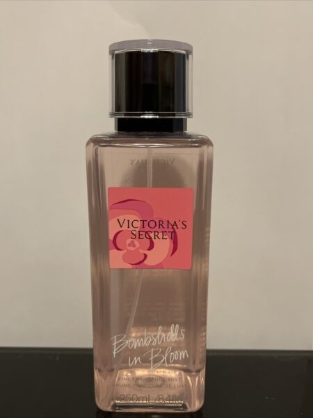 Xịt Thơm Cơ Thể Body Mist Victoria's Secret - Bombshells In Bloom 250ml (Chai Vuông)