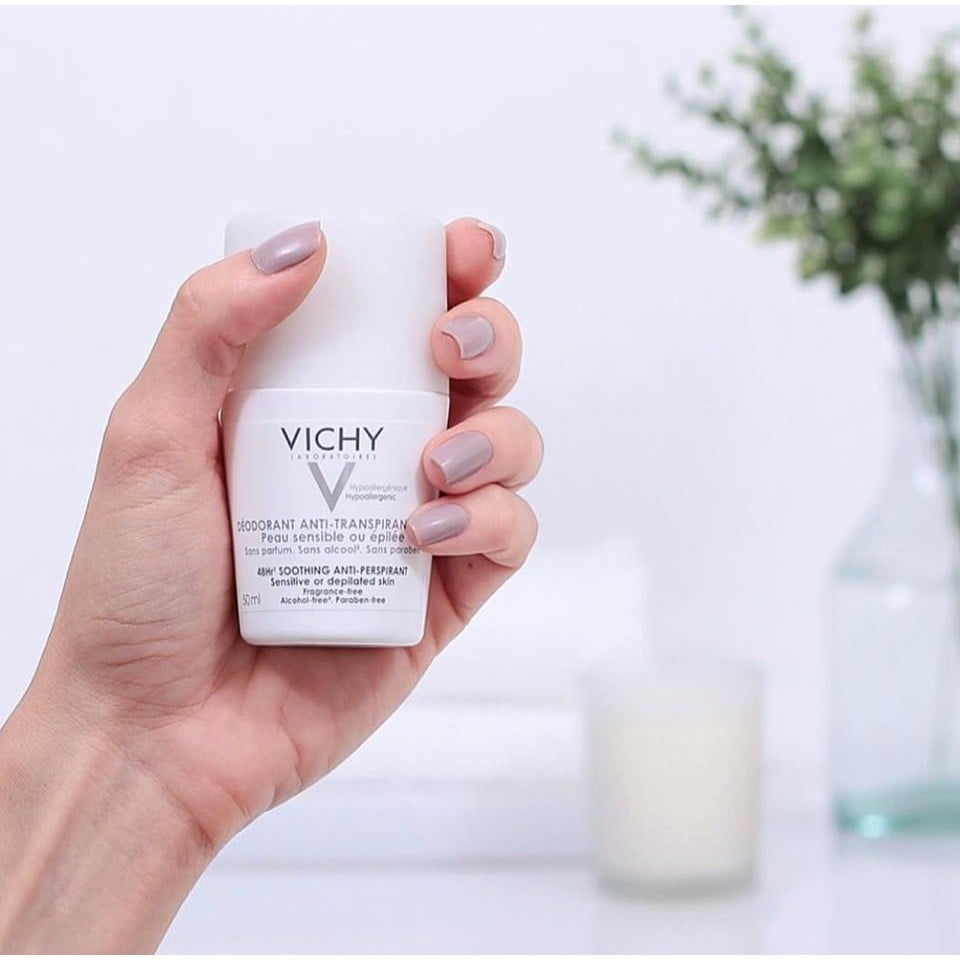 Lăn Khử Mùi Vichy Traitement Anti-Transpirant 48h (Nắp Trắng) 50ml