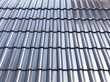 Ngói sóng tròn tráng men 10v/m2 Viglacera Hạ Long màu xanh