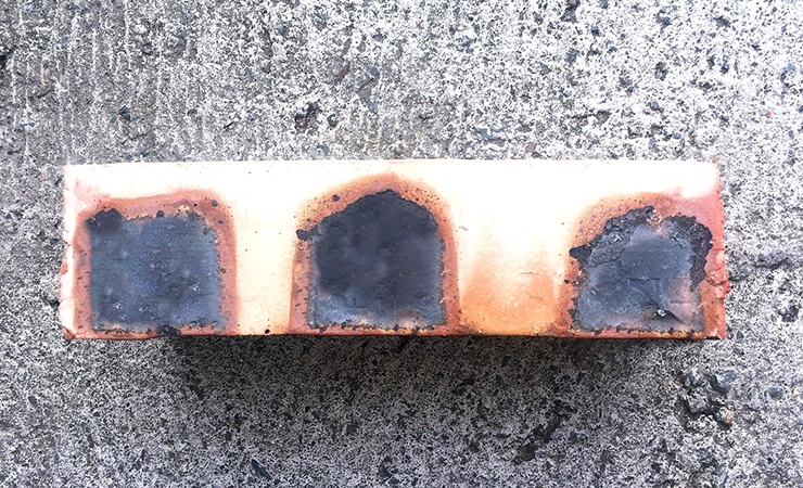 Gạch đặc 3 chấm