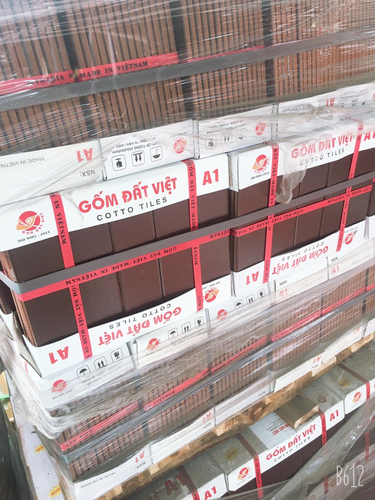 Gạch thẻ 6x24cm màu nâu tráng men Gốm Đất Việt