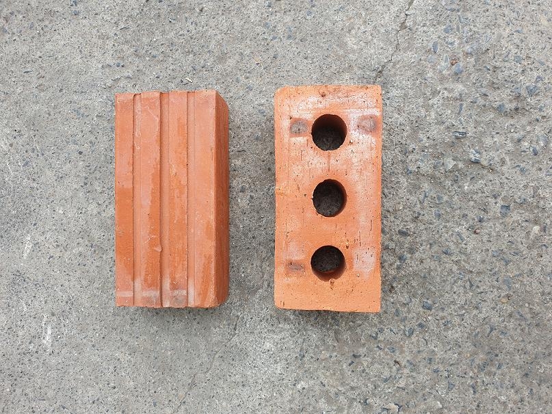 Gạch không trát 2 lỗ Viglacera Đông Anh