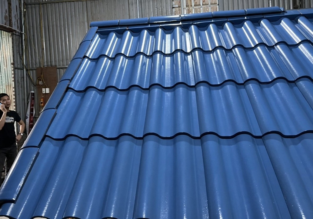 Ngói 9 viên/m2 tráng men Viglacera Hạ Long màu xanh