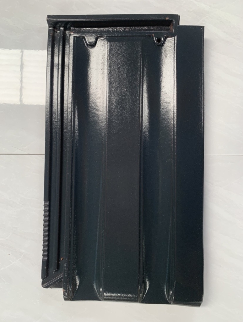 NGÓI EURO TYPE 12V/1M2 MEN KIM LOẠI - MÀU ĐEN