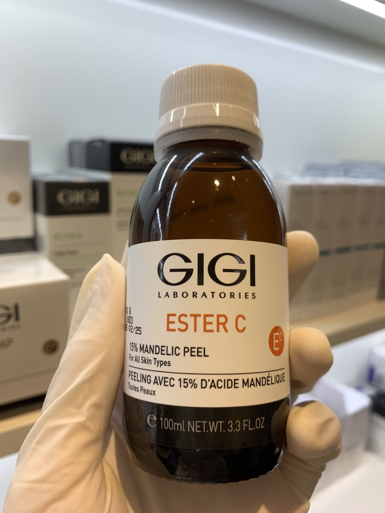 Peel trẻ hóa căng bóng GIGI LABORATORIES Ester C 15% Mandelic Peel