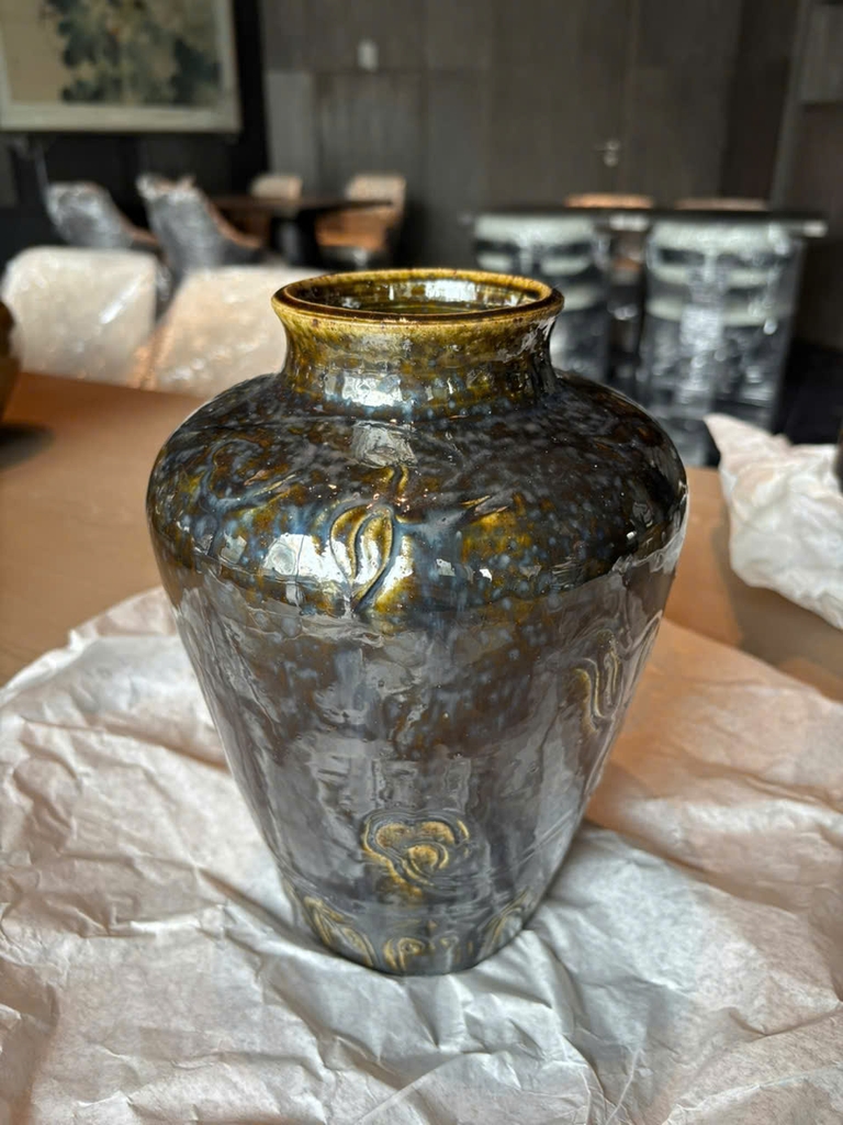 Gốm men tự nhiên