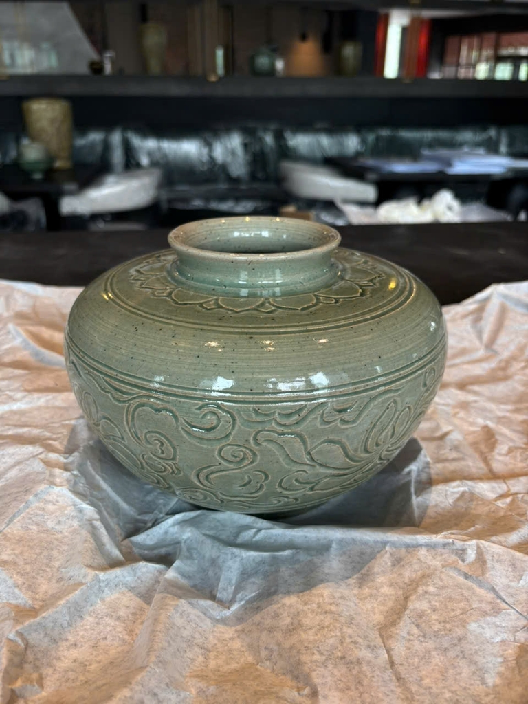 Gốm men tự nhiên