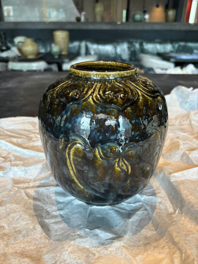 Gốm men tự nhiên