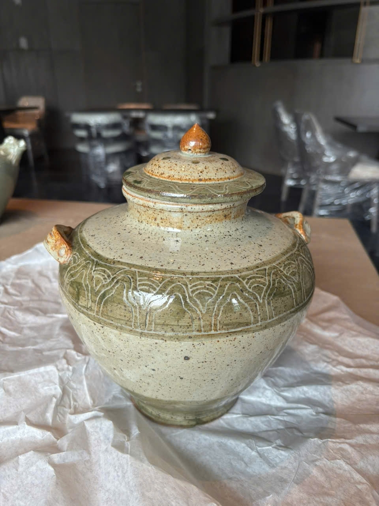 Gốm men tự nhiên