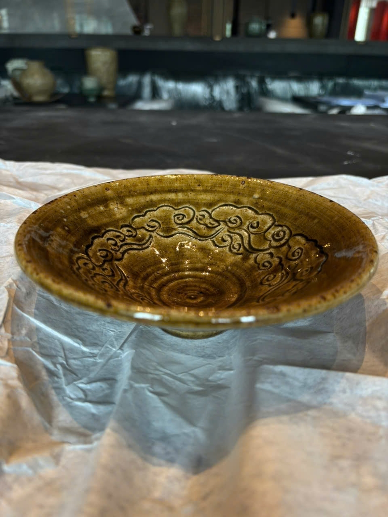 Gốm men tự nhiên