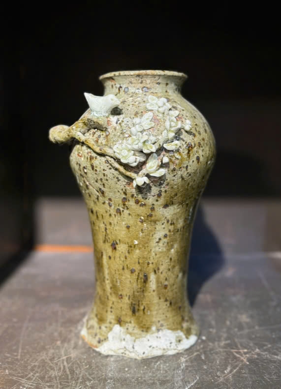 Gốm men tự nhiên