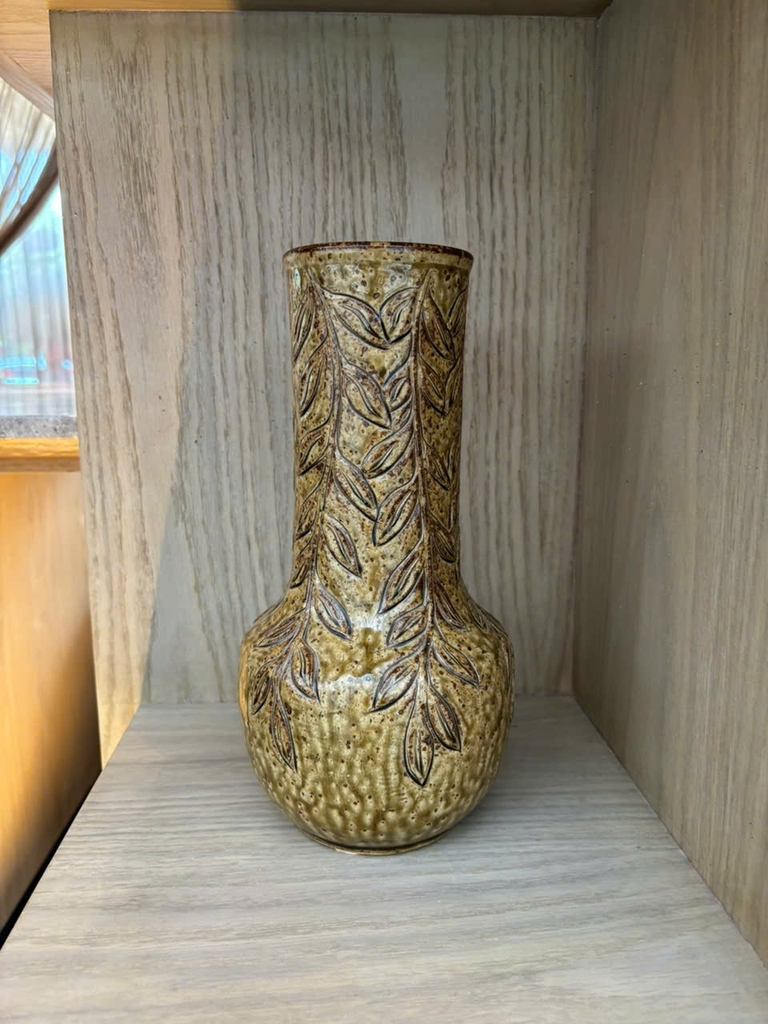 Gốm men tự nhiên