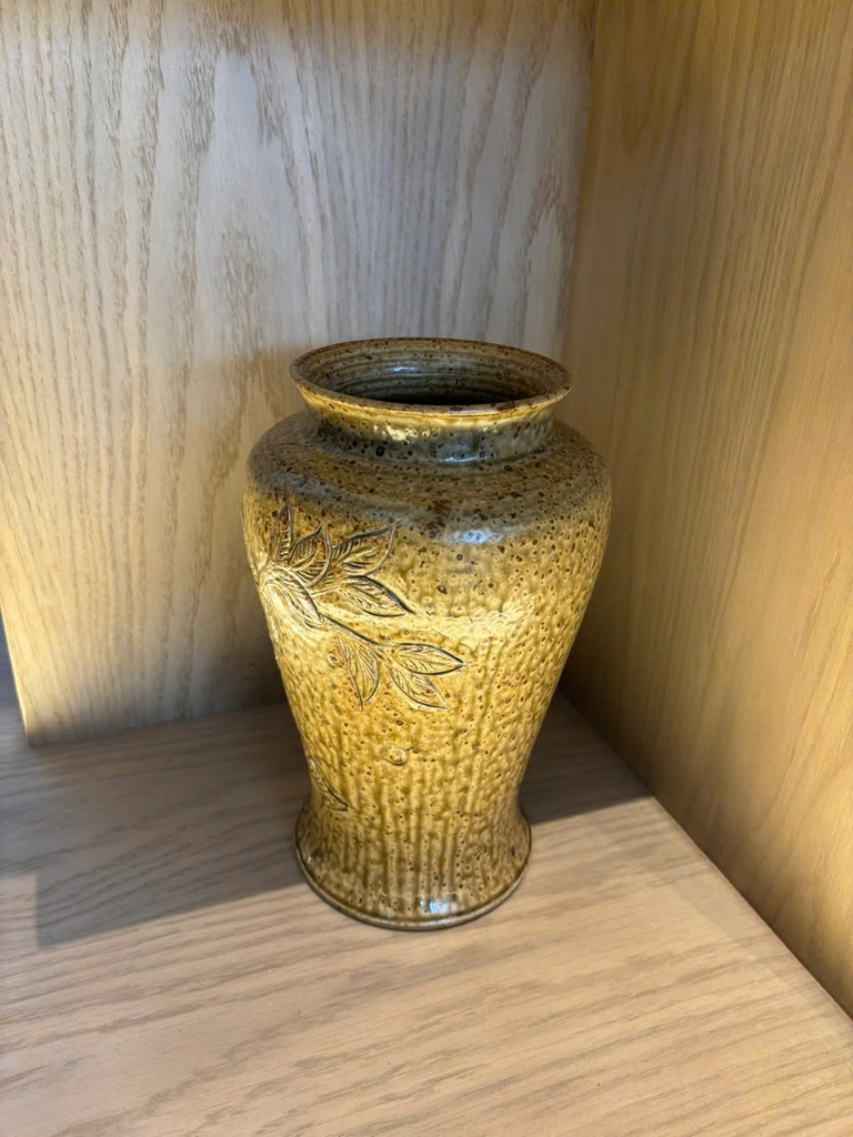 Gốm men tự nhiên