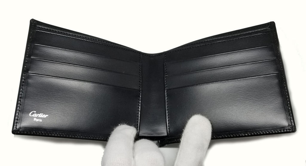 Ví Cartier gấp nửa da màu đen