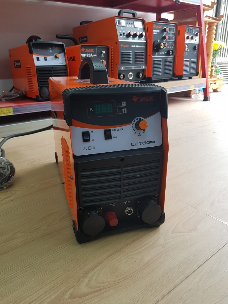 Máy cắt Plasma Jasic CUT 60 - 220V (L211)