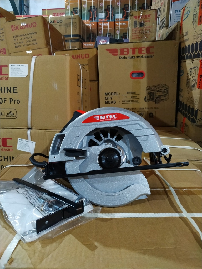 Máy cưa gỗ BTEC BT7013
