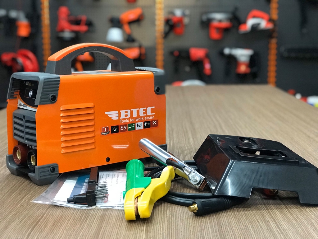 MÁY HÀN QUE ĐIỆN TỬ BTEC MMA 250A (CHUYÊN HÀN QUE 3.2 LY)