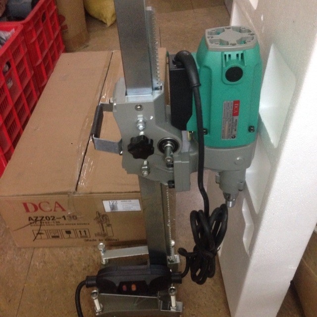 MÁY KHOAN RÚT LÕI BÊ TÔNG 3800W DCA AZZ03-200 - HÀNG CHÍNH HÃNG