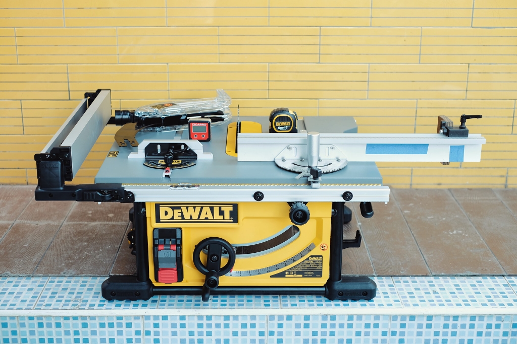 MÁY CƯA ĐỂ BÀN 2000W 250MM DEWALT DWE7492-KR - HÀNG CHÍNH HÃNG