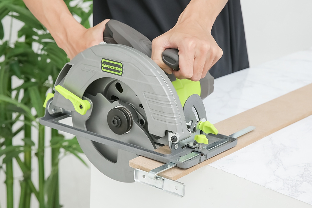 Máy cắt gỗ 1500W Pigeon G501