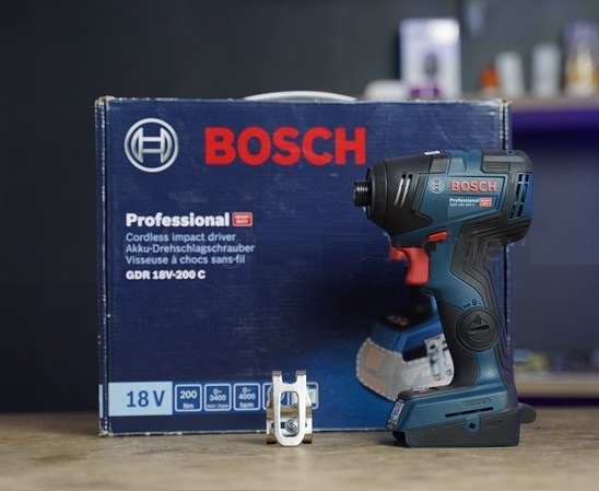 MÁY VẶN ỐC VÍT DÙNG PIN 18V (200NM) BOSCH GDR 18V-200C - HÀNG CHÍNH HÃNG