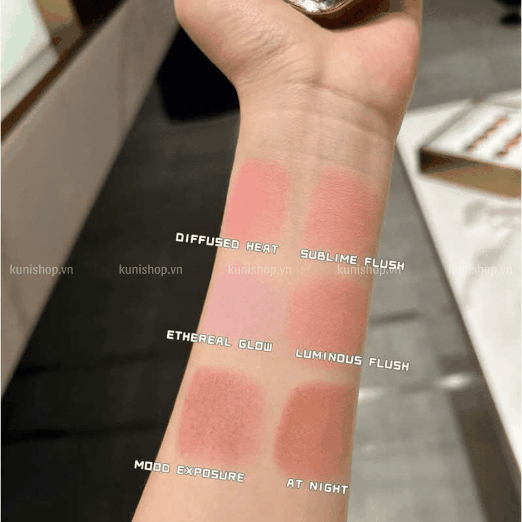 Hourglass Ambient Lighting Blush