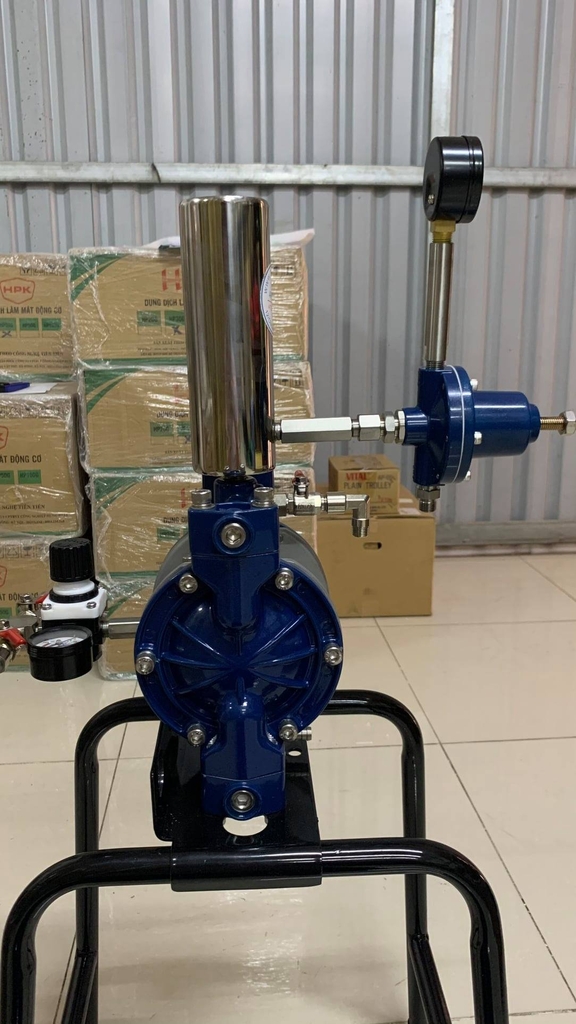 Máy bơm màng Prona BDP-12S có điều áp sơn