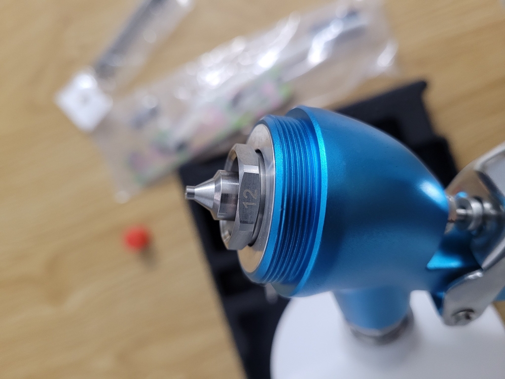 Súng phun sơn Prona R-413-G12LV2  R413-G13LV2