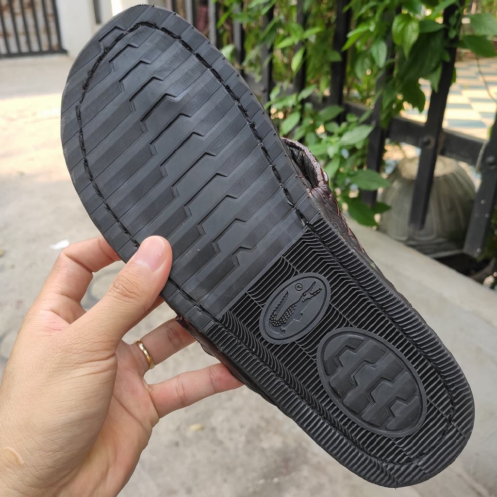 [ĐẸP PHONG CÁCH..] Dép kẹp nam gai đuôi cá sấu có gắn móng