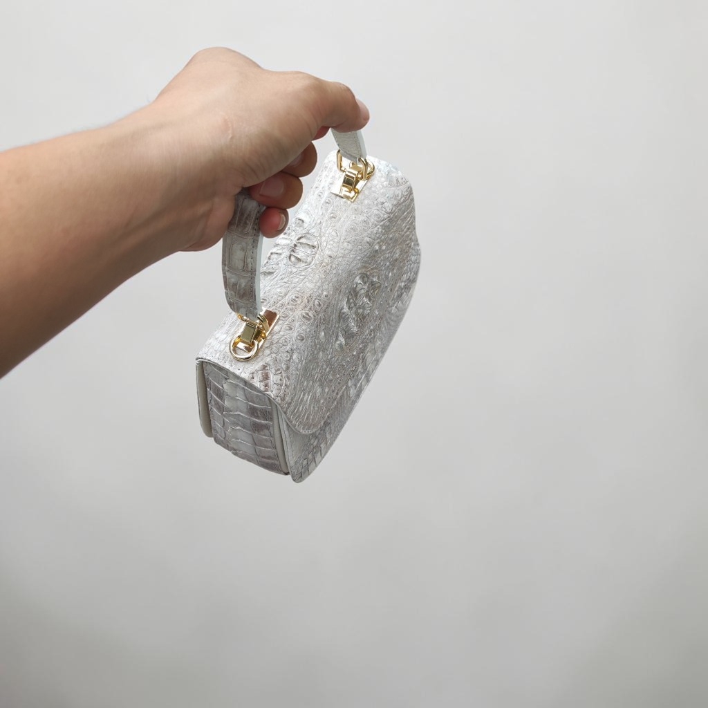 Túi nắp bầu siêu dễ thương. Da cá sấu bạch tạng Cao Cấp!