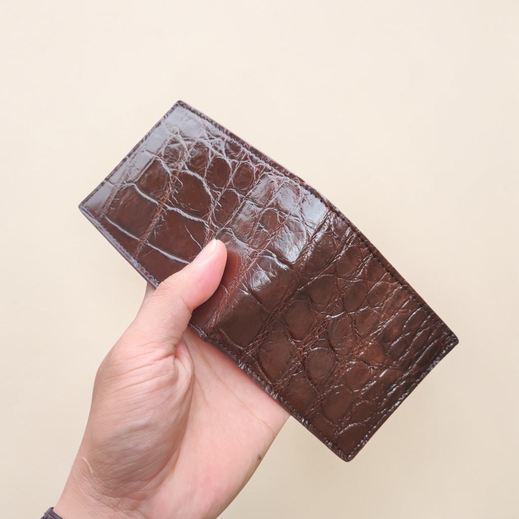Ví cá sấu MINI size 10.5*8.5 cm gọn nhẹ. Da bụng cá sấu mềm và bền!