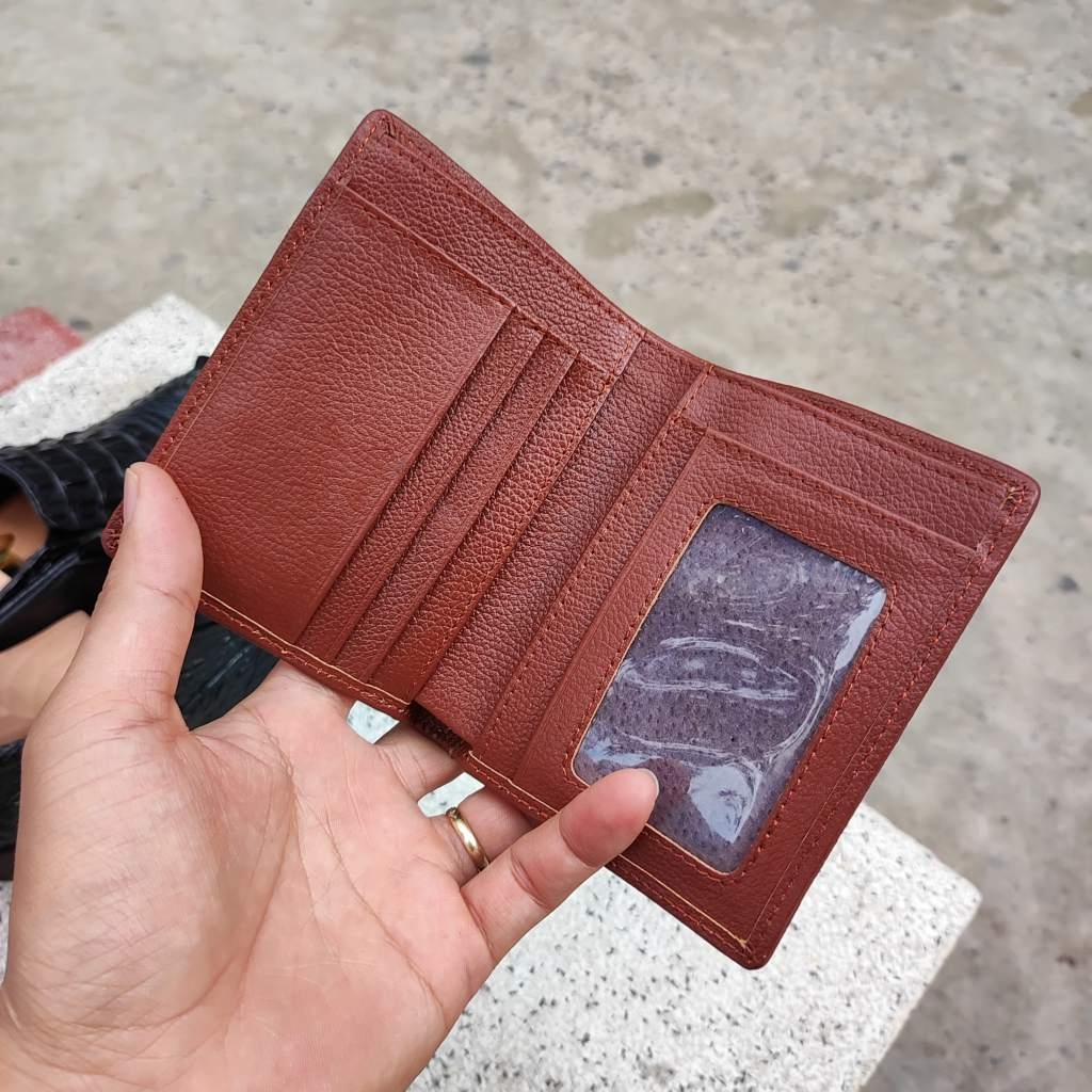 Ví cá sấu nguyên con Dáng đứng đẹp trẻ trung!