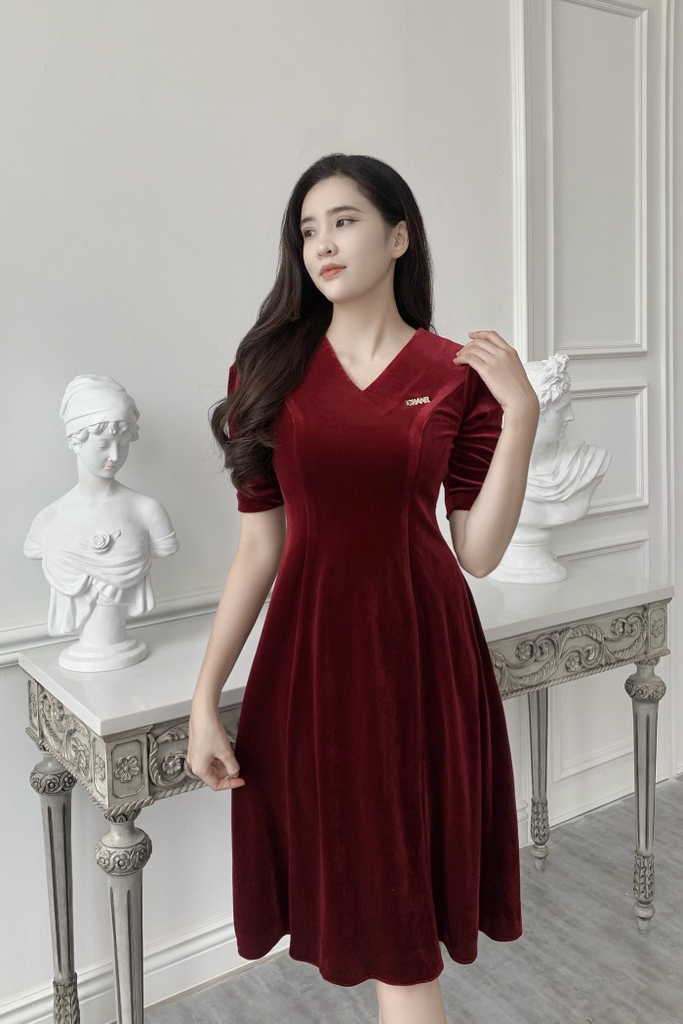 Váy nhung xanh thêu hoa hồng – LINCI COUTURE