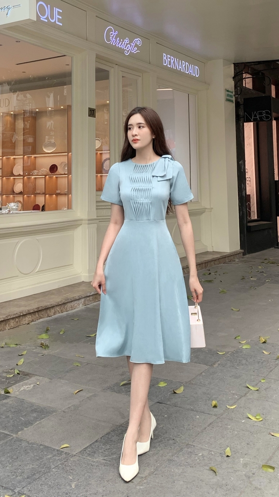 23/V017/L/01/VÁY XÒE A, NƠ 1 VAI, XẾP LY NGỰC, XANH Zen Fashion