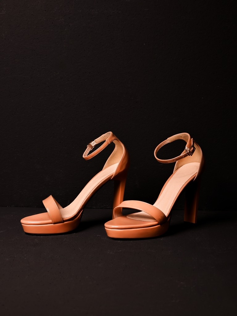 Ankle Strap Gót Vuông Ngang Mãnh đúp Pu