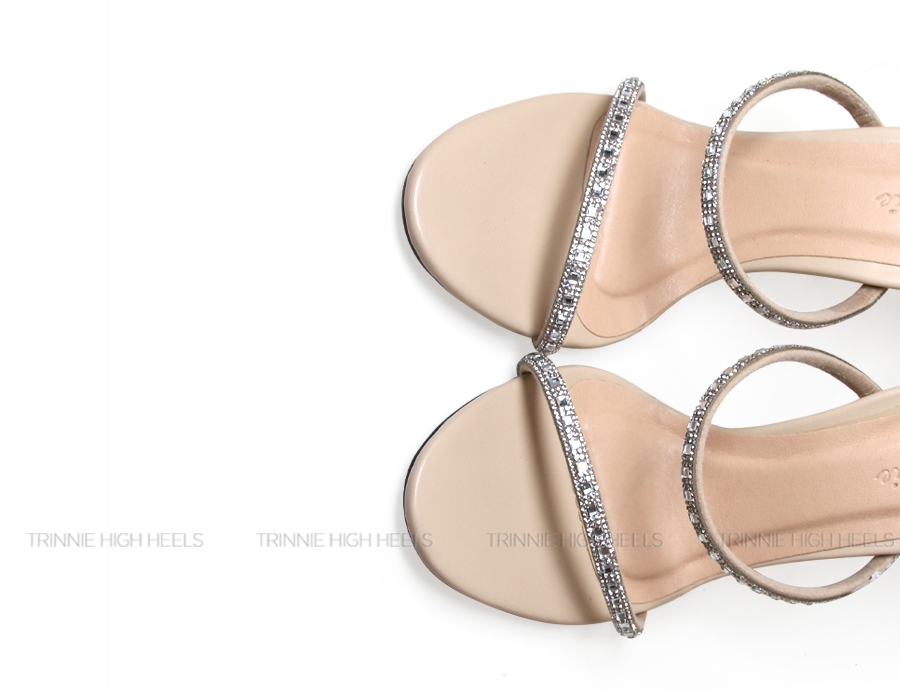 Souvenir sandal đá vuông nude