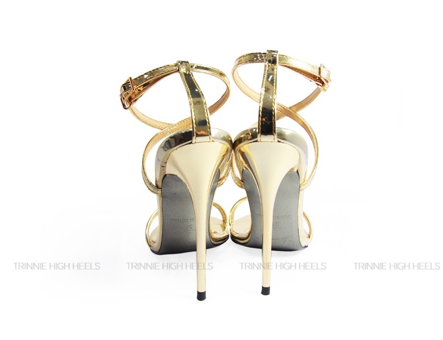 Souvenir sandal gót nhọn mũi tròn vàng đồng