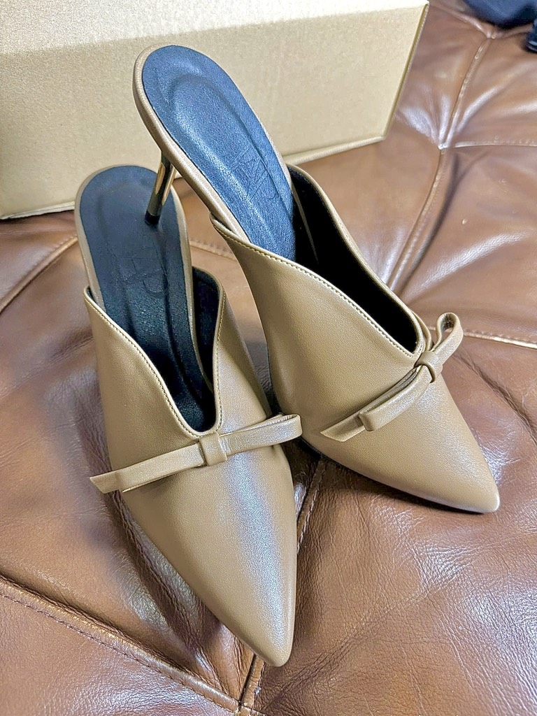 TAP mules mũi nhọn nâu mờ