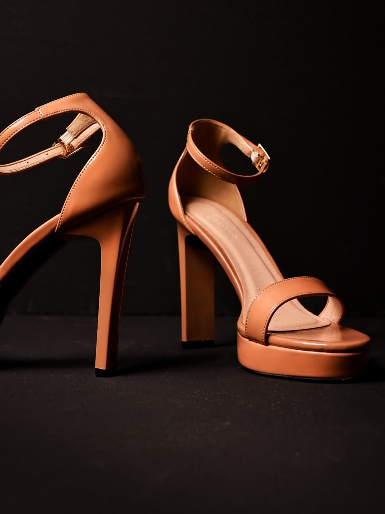 Ankle Strap Gót Vuông Ngang Mãnh đúp Pu