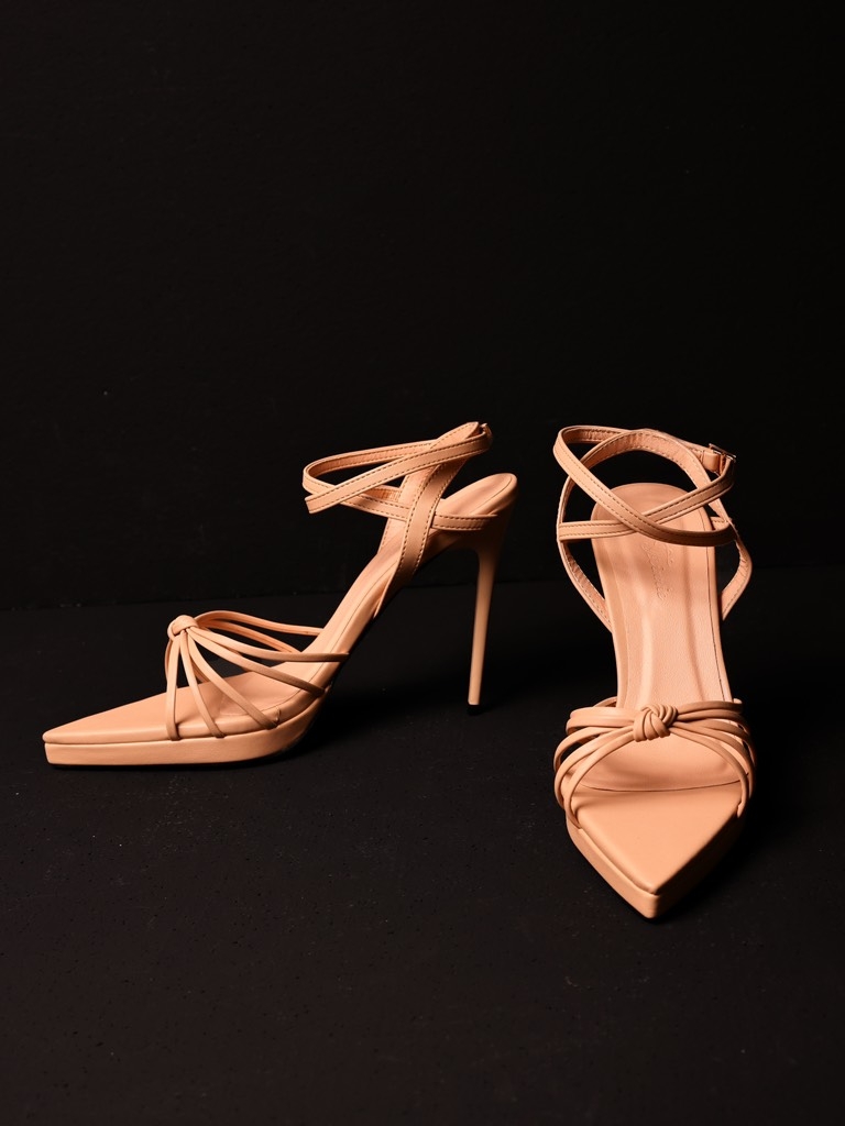 Souvenir sandal đúp supper nhọn chéo dây 11cm trắng mờ