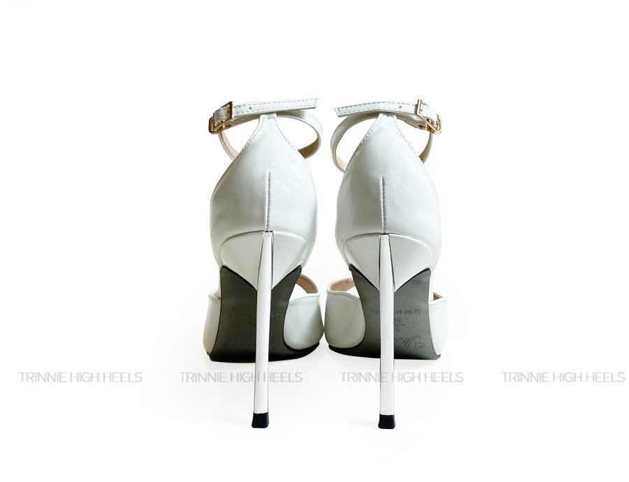 Souvenir Sandal Siêu Nhọn 3D Trắng
