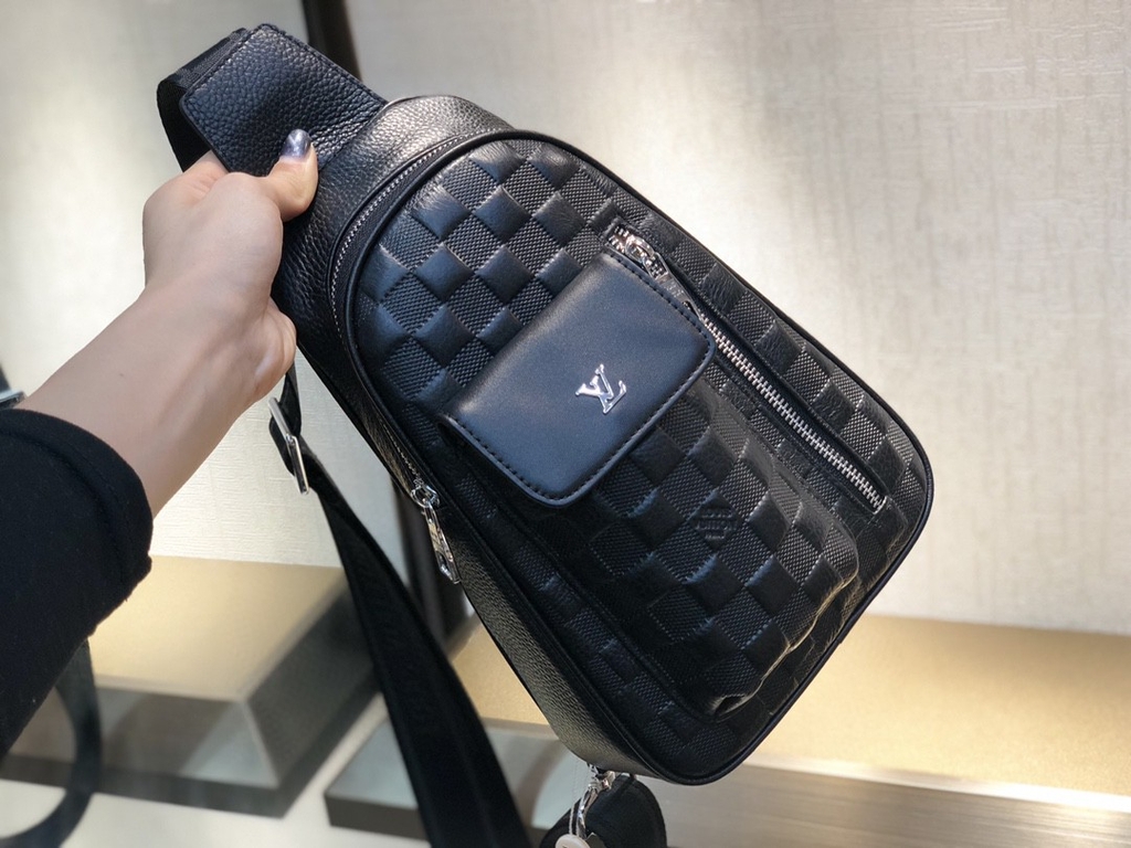 LOUIS VUITTON LV Discovery chest bag (루이뷔통 디스커버리 체스트백) - DAVINCI4EVER