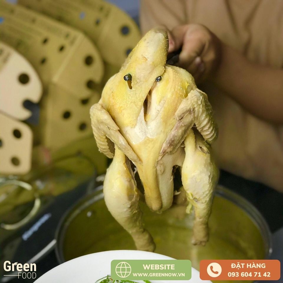 Gà Vàng Cúng Chéo Cánh Sâm Đương Quy (Mổ Sẵn Làm Sạch) (Lẻ/Kg)