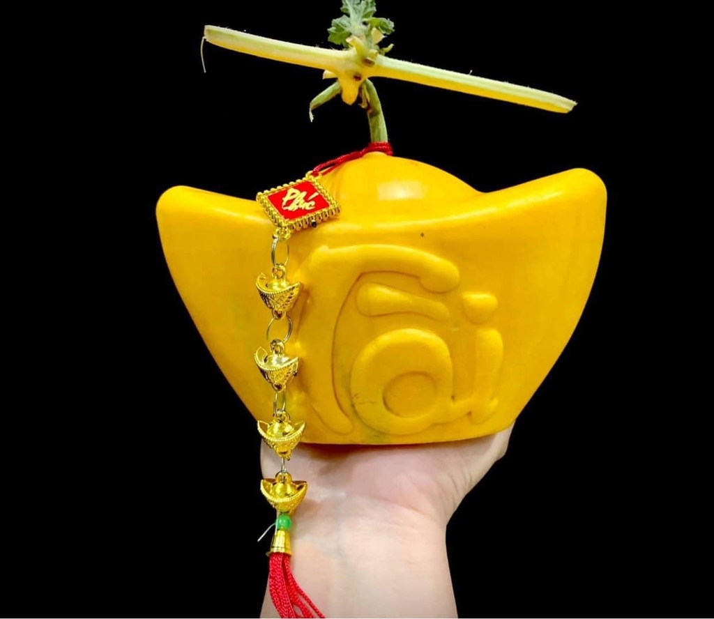 Dưa Hấu Thỏi Vàng (Trái 1.6-1.8kg) Một mặt TÀI, Một mặt LỘC