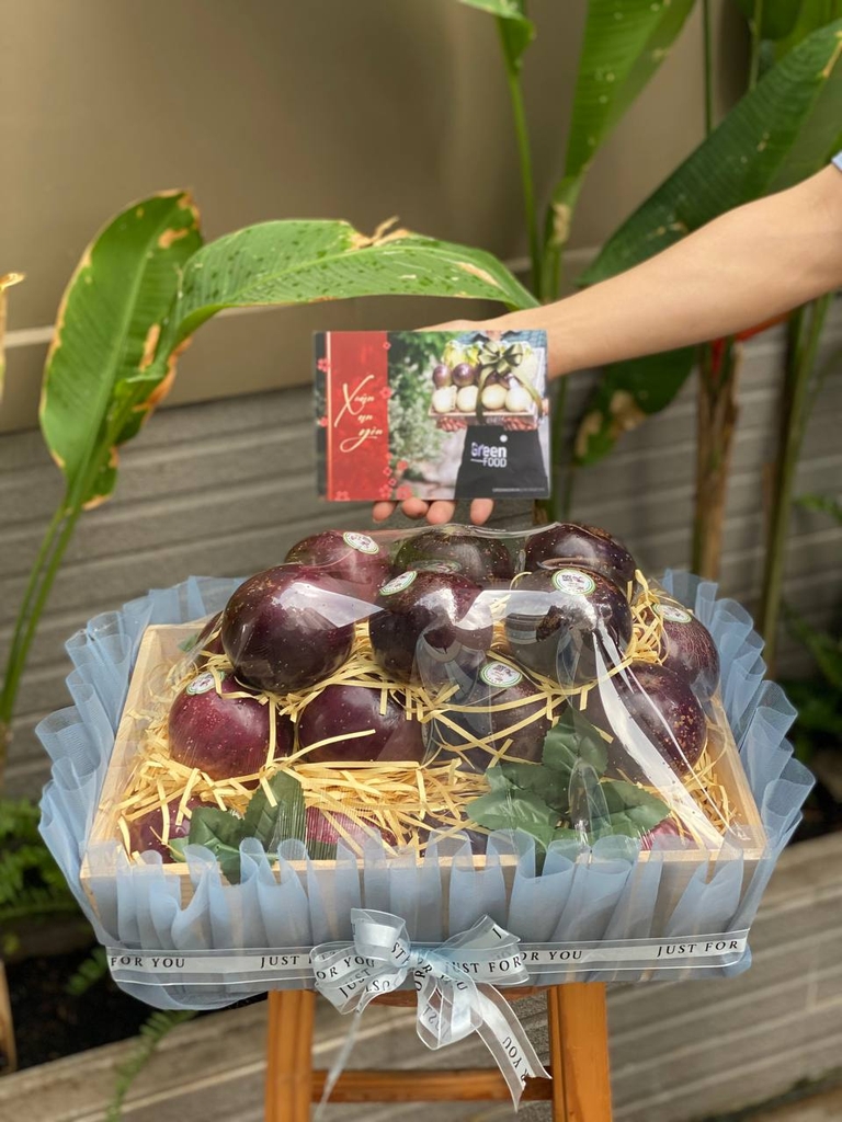 Hộp Quà Khay Gỗ 6 Kg Vú Sữa Tím QTSV03